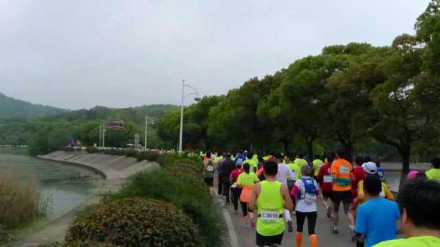 第二个半马之人在画中跑-锡马