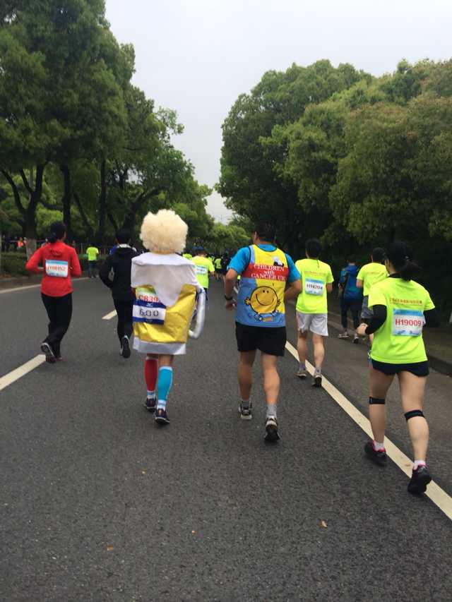 第二个半马之人在画中跑-锡马