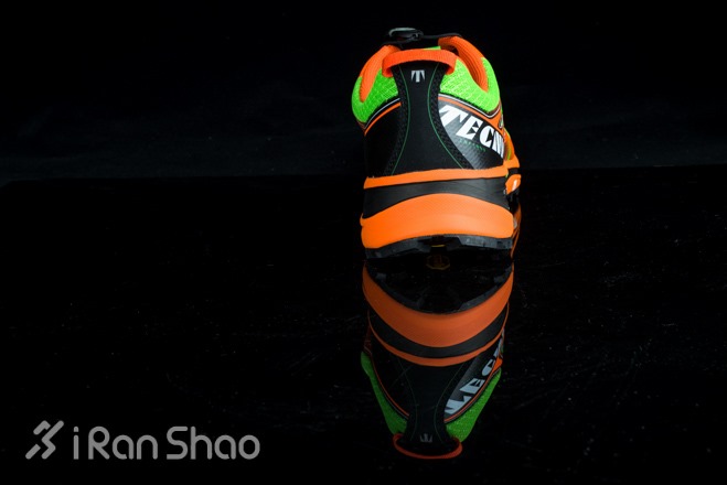 泰尼卡INFERNO 闪电 XLITE 2.0 开箱介绍