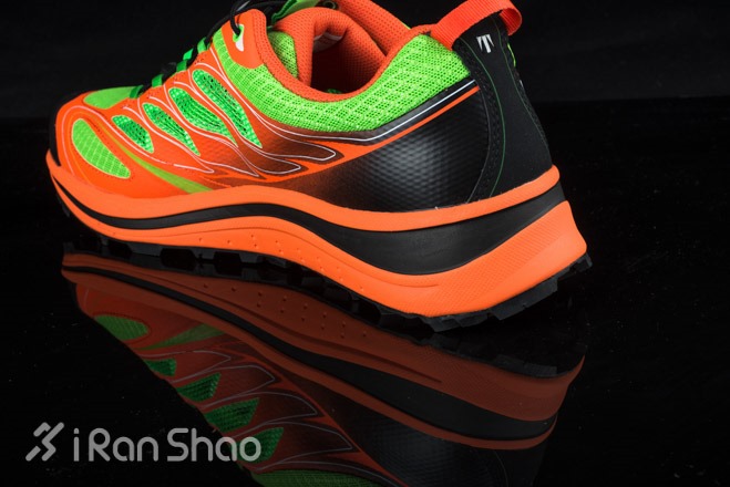 泰尼卡INFERNO 闪电 XLITE 2.0 开箱介绍