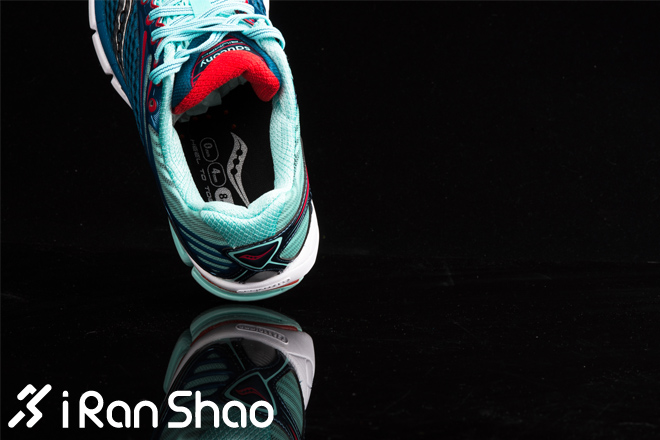 Saucony Triumph 11内里