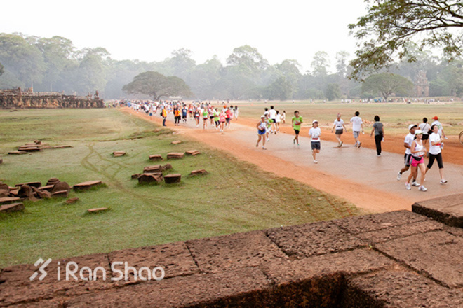 高棉的微笑—吴哥窟半程马拉松赛