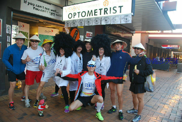 跑拍澳洲金岸马，反思中国马拉松