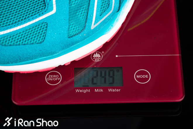 混血快马—李宁“云马”马拉松竞技跑鞋开箱