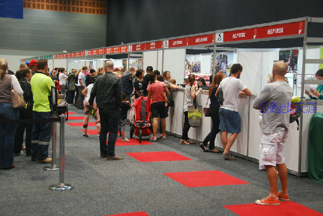 跑拍澳洲金岸马，反思中国马拉松