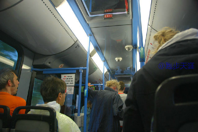 跑拍澳洲金岸马，反思中国马拉松