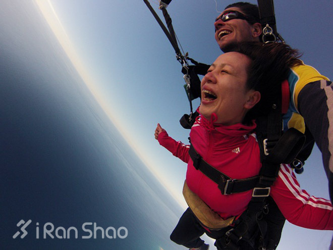 飞翔在黄金海岸—高空跳伞初体验