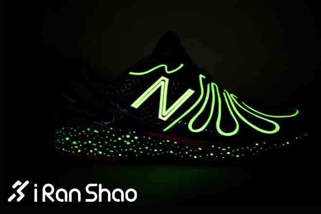 用脚步点亮城市  照亮这个夏夜的夜光跑鞋