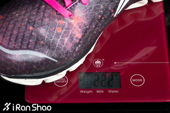 邂逅星空—李宁弧四代慢跑鞋开箱