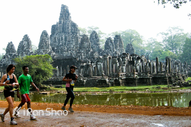高棉的微笑—吴哥窟半程马拉松赛