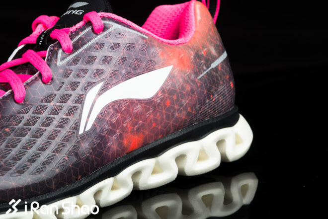 邂逅星空—李宁弧四代慢跑鞋开箱