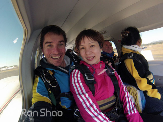 飞翔在黄金海岸—高空跳伞初体验