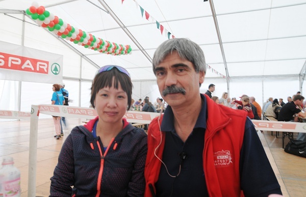 布达佩斯马拉松，在多瑙河畔奔跑