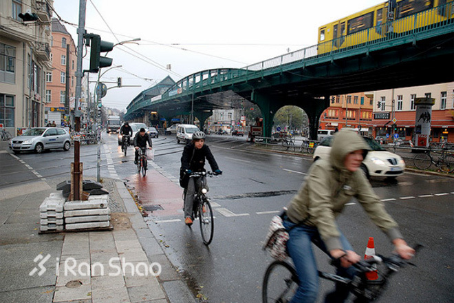 单车骑行风靡各地，德国再掀自行车运动热潮