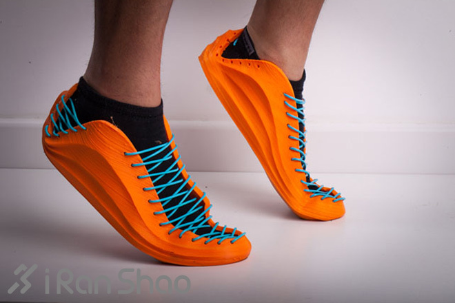 如何在跑鞋上镶钻石—3D打印运动鞋