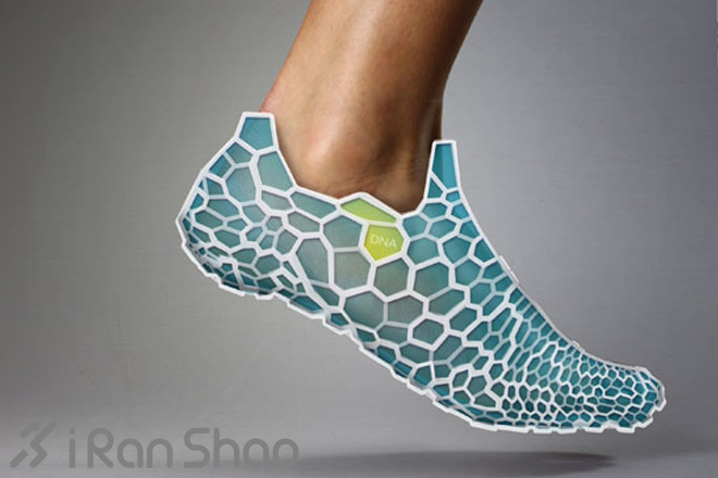 如何在跑鞋上镶钻石—3D打印运动鞋