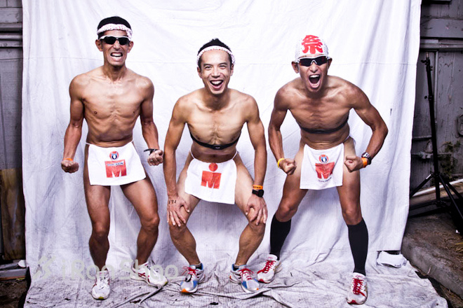 猛男猛女露底了—Kona铁三内衣跑