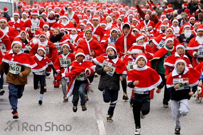 做一个善良的圣诞老人—世界各地的圣诞老人跑