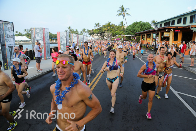 猛男猛女露底了—Kona铁三内衣跑