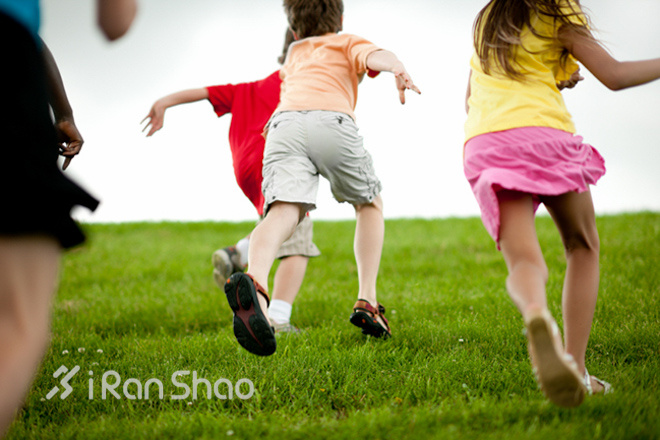 过度训练须避免，健康运动伴童年