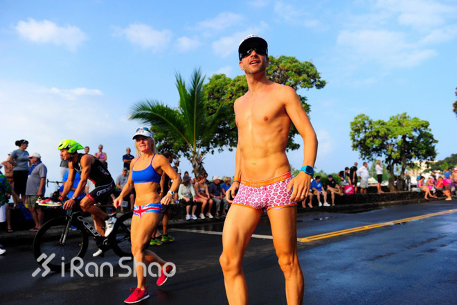猛男猛女露底了—Kona铁三内衣跑