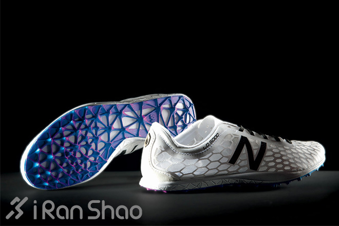 如何在跑鞋上镶钻石—3D打印运动鞋