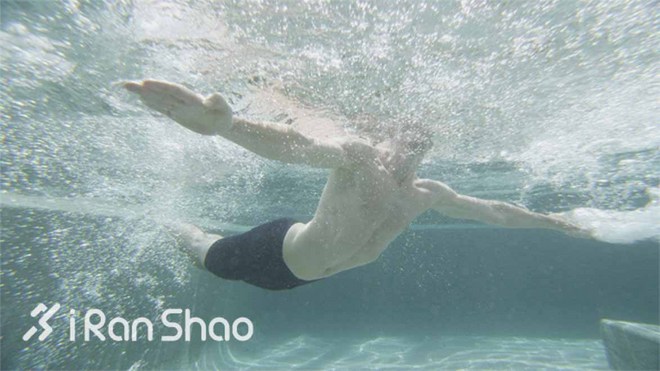 除了游泳，泳池里还能干什么？—水中核心力量训练