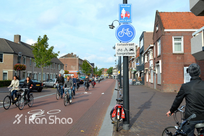 单车骑行风靡各地，德国再掀自行车运动热潮