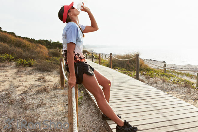 如何用500元搞定全套专业跑步装备，成为运动活力女生