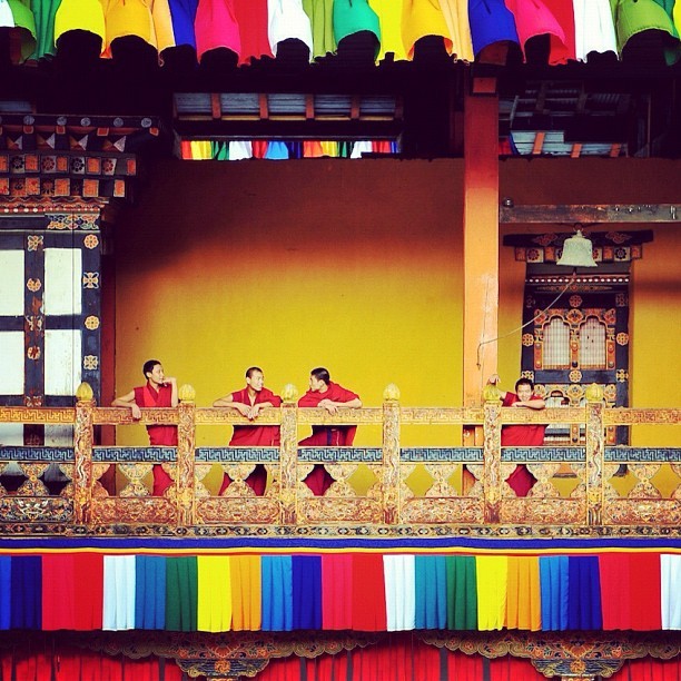 环球跑RunToWorld：奔跑在喜马拉雅山脉，2015第2届不丹马拉松定制团招募