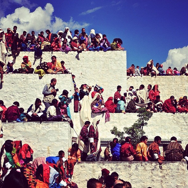 环球跑RunToWorld：奔跑在喜马拉雅山脉，2015第2届不丹马拉松定制团招募