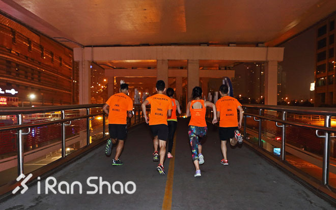 跑出的每一步，都是自己的里程碑—TENKREW