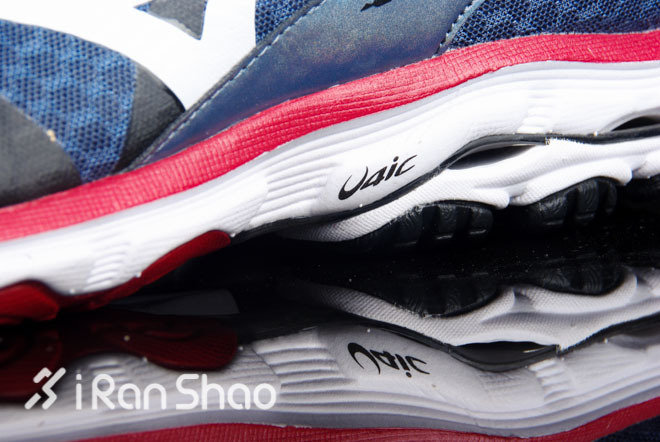 跑鞋黑科技（一）：神奇中底对对碰