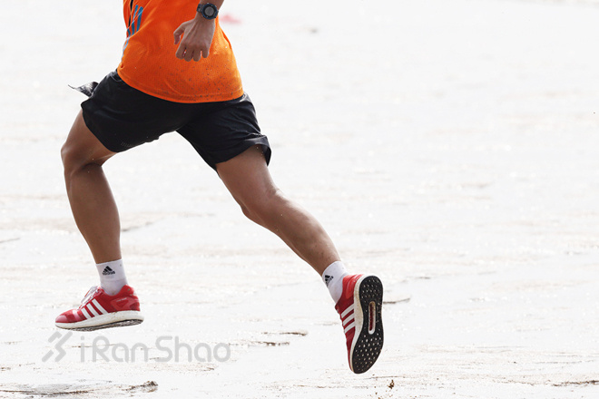 永不停步，我的人生跑向前方—黄力生