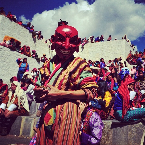 环球跑RunToWorld：奔跑在喜马拉雅山脉，2015第2届不丹马拉松定制团招募