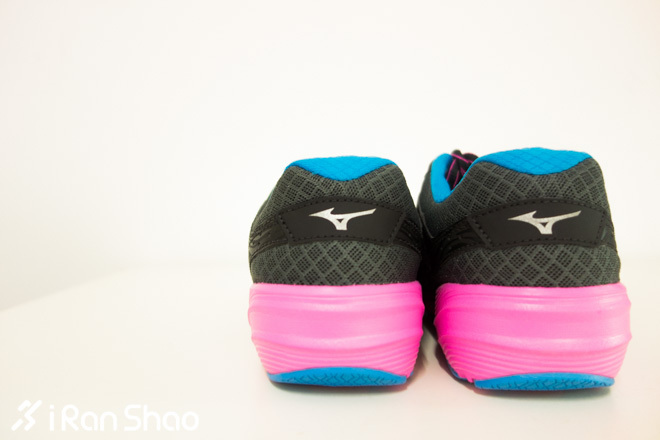 低调而不低端—Mizuno Prima Vivo慢跑鞋开箱