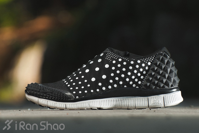 触手可及的未来感—Nike Free Orbit II SP “Polka Dot”慢跑鞋即将上市