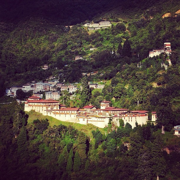 环球跑RunToWorld：奔跑在喜马拉雅山脉，2015第2届不丹马拉松定制团招募