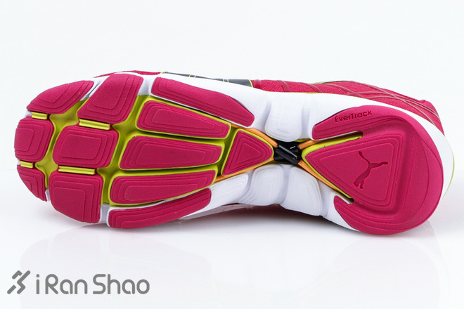 鞋底也能亮瞎眼？—来自外度空间的跑鞋设计