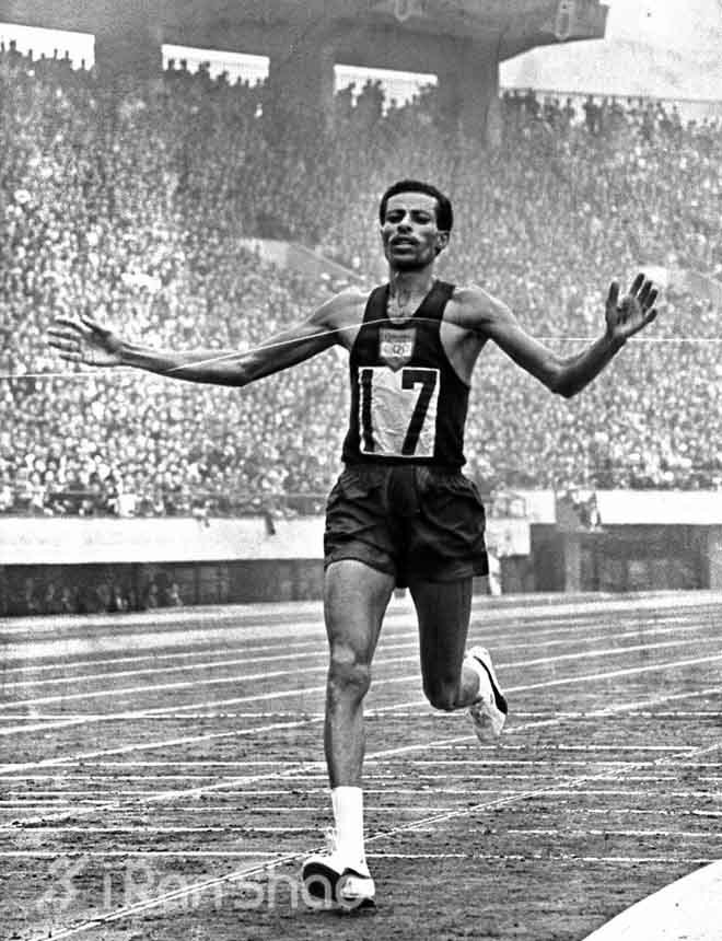 光脚不怕穿鞋的？—马拉松世界纪录那点事儿