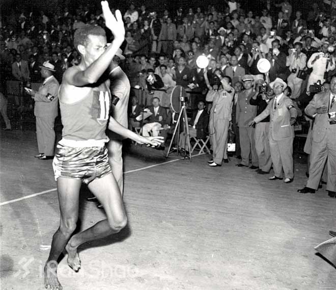 光脚不怕穿鞋的？—马拉松世界纪录那点事儿