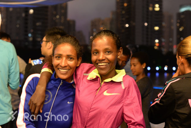 跑马多年，这是最接近冠军的一刻——上马赛前运动员联欢会掠影