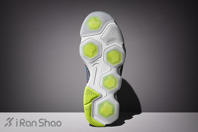 极致轻盈的运动生活—NIKE发布 2015春季女装运动鞋新品