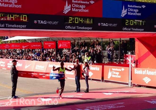 一个“新秀”一个“女王”——2014芝加哥马拉松男女冠军背后的故事