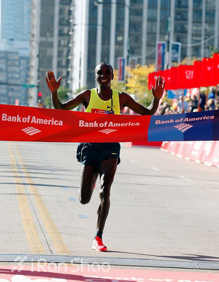 一个“新秀”一个“女王”——2014芝加哥马拉松男女冠军背后的故事