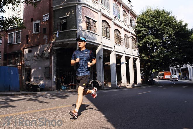 用跑步，回归正常的生活—跑者星爷