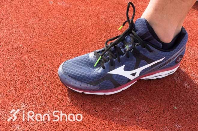 进击的“全民跑鞋”—Mizuno美津浓Wave Rider 17深度评测