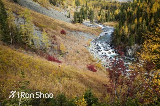 ​从十三天荒野求生论运动内衣对户外运动的重要性