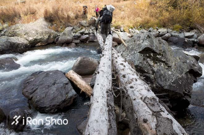 ​从十三天荒野求生论运动内衣对户外运动的重要性