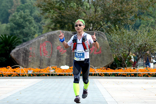 要死就一定死在你手里 --- 柴古唐斯记